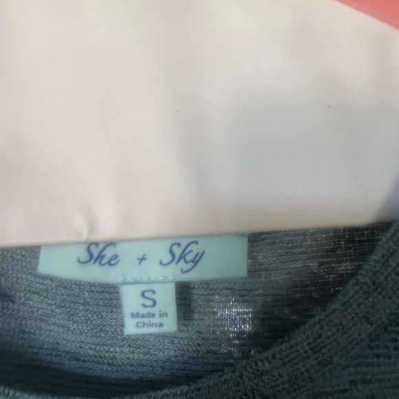 Denim blue tunic top Size Small. - Picture 4 of 4